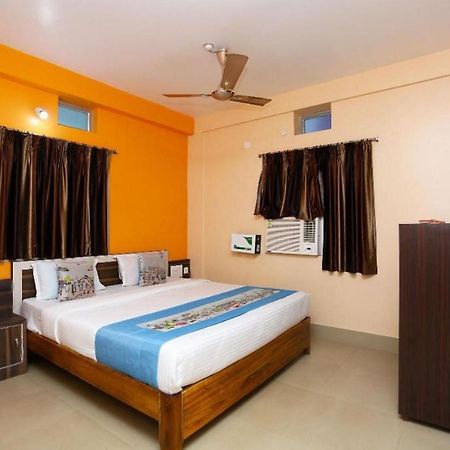 Goroomgo Krishna Residency Puri Esterno foto