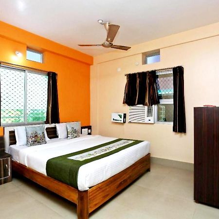 Goroomgo Krishna Residency Puri Esterno foto