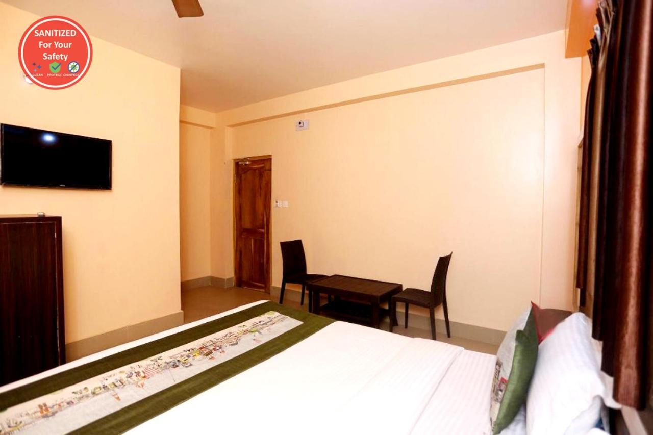 Goroomgo Krishna Residency Puri Esterno foto